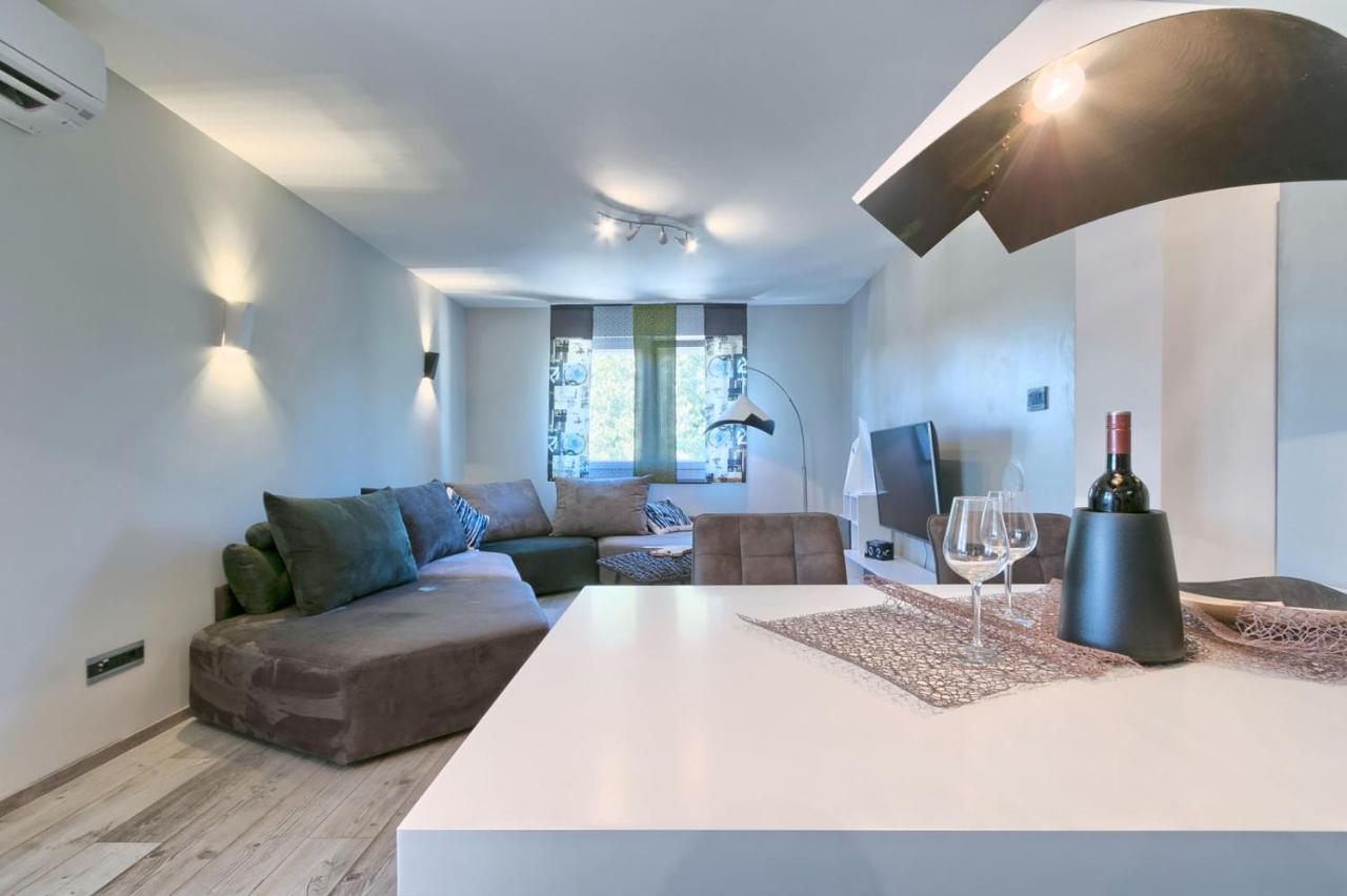 Modern Oasis Apartment Pula Exterior foto