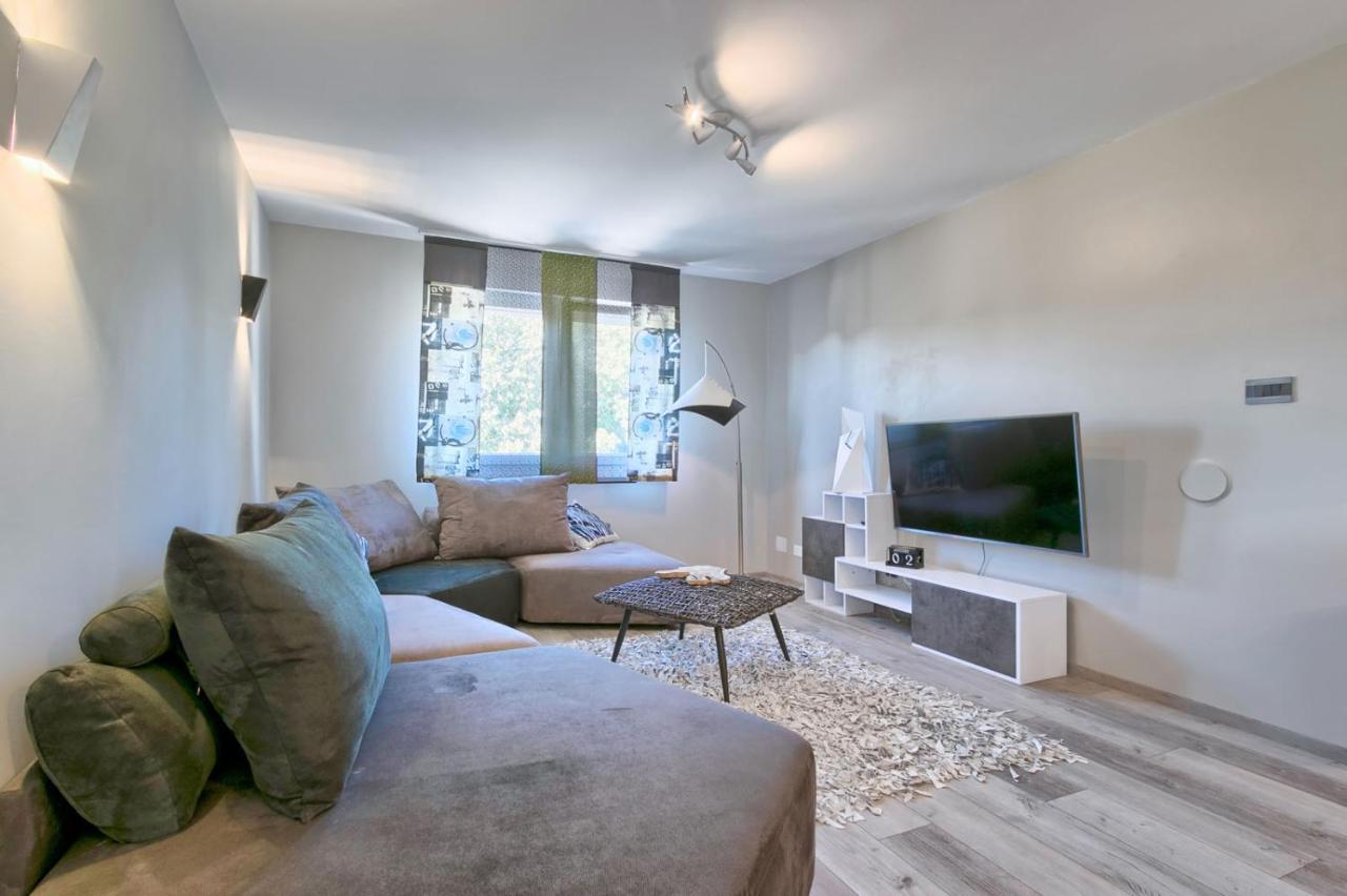 Modern Oasis Apartment Pula Exterior foto